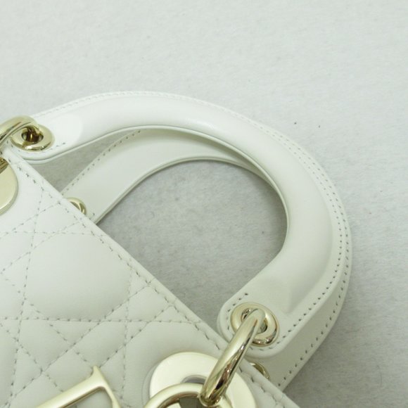Dior Lady Dior Shoulder Bag White Lambskin [sheep leather] M105380LAV - Picture 7 of 10